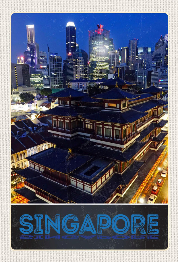 Schild Spruch Singapore Stadt Tempel Hochhäuser Nacht JW