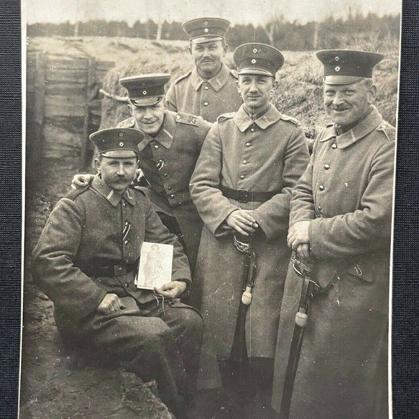 Gruppenaufnahme Soldaten Uniform Schirmmütze Degen Bart Militär Krieg 410091 TH