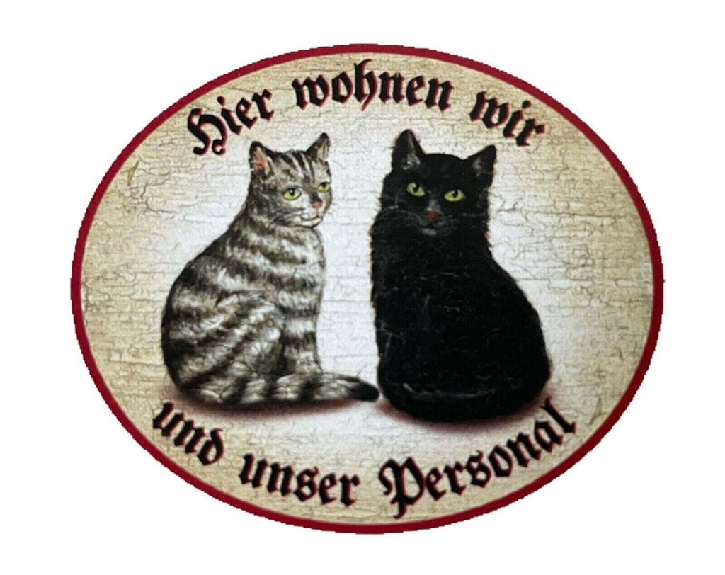 Kuk nostalgie holzschild "hier wohnen wir u.u. personal“ duo katze tabby schwarz