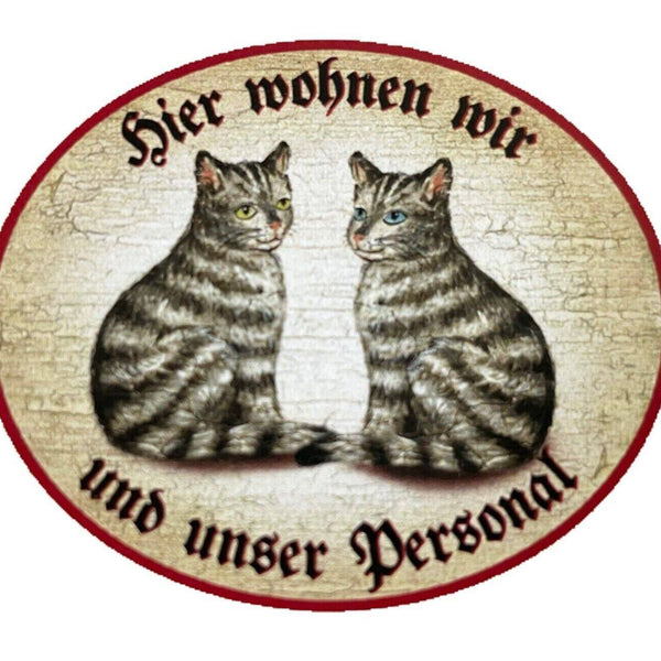 Kuk nostalgie holzschild “hier wohnen wir u.u.personal“ duo katze tabby getigert