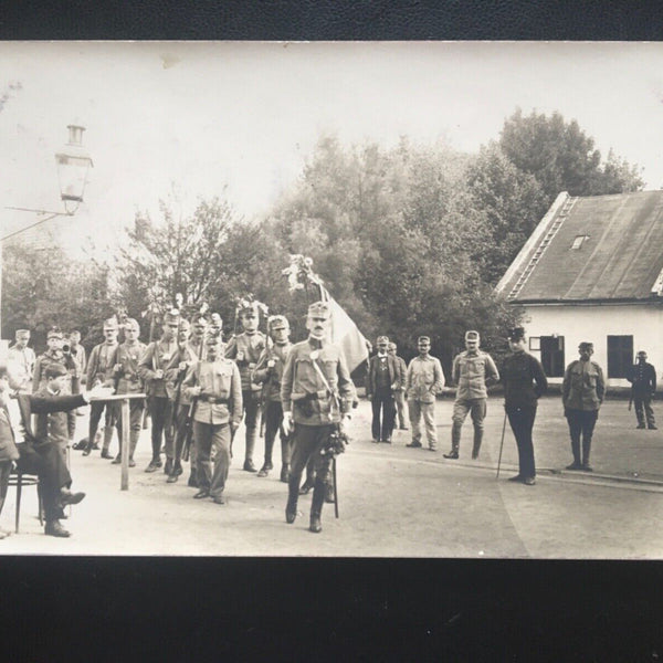 Aufmarsch Soldaten - Zuschauer Vater mit Kind Österreich KuK 270094 TH