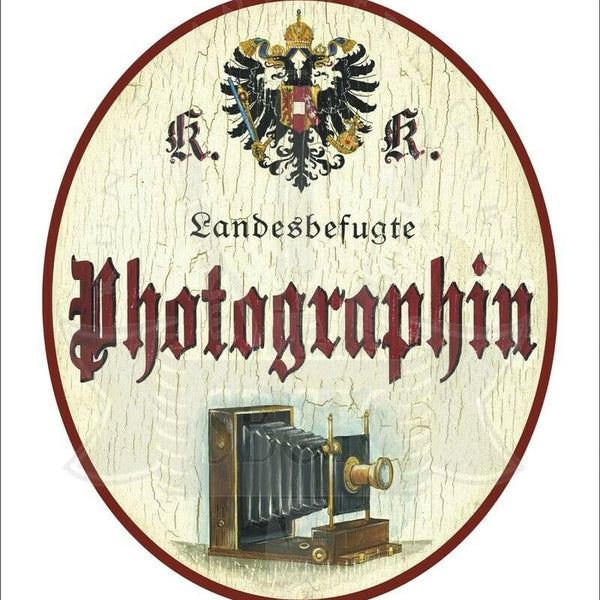 KuK Nostalgie Holzschild - Landesbefugte Photographin -Fotoapparat Fotokamera TH (Größe: 19x23)