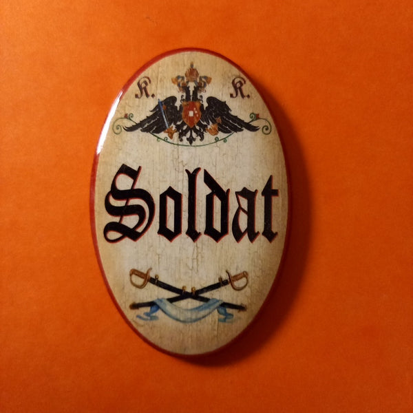 Nostalgie KuK Flaschenöffner Magnet Soldat