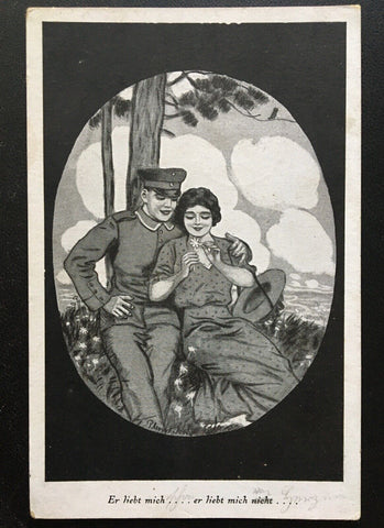 Er liebt mich/nicht - Soldat mit Frau Blume - Militär Krieg 400641 TH