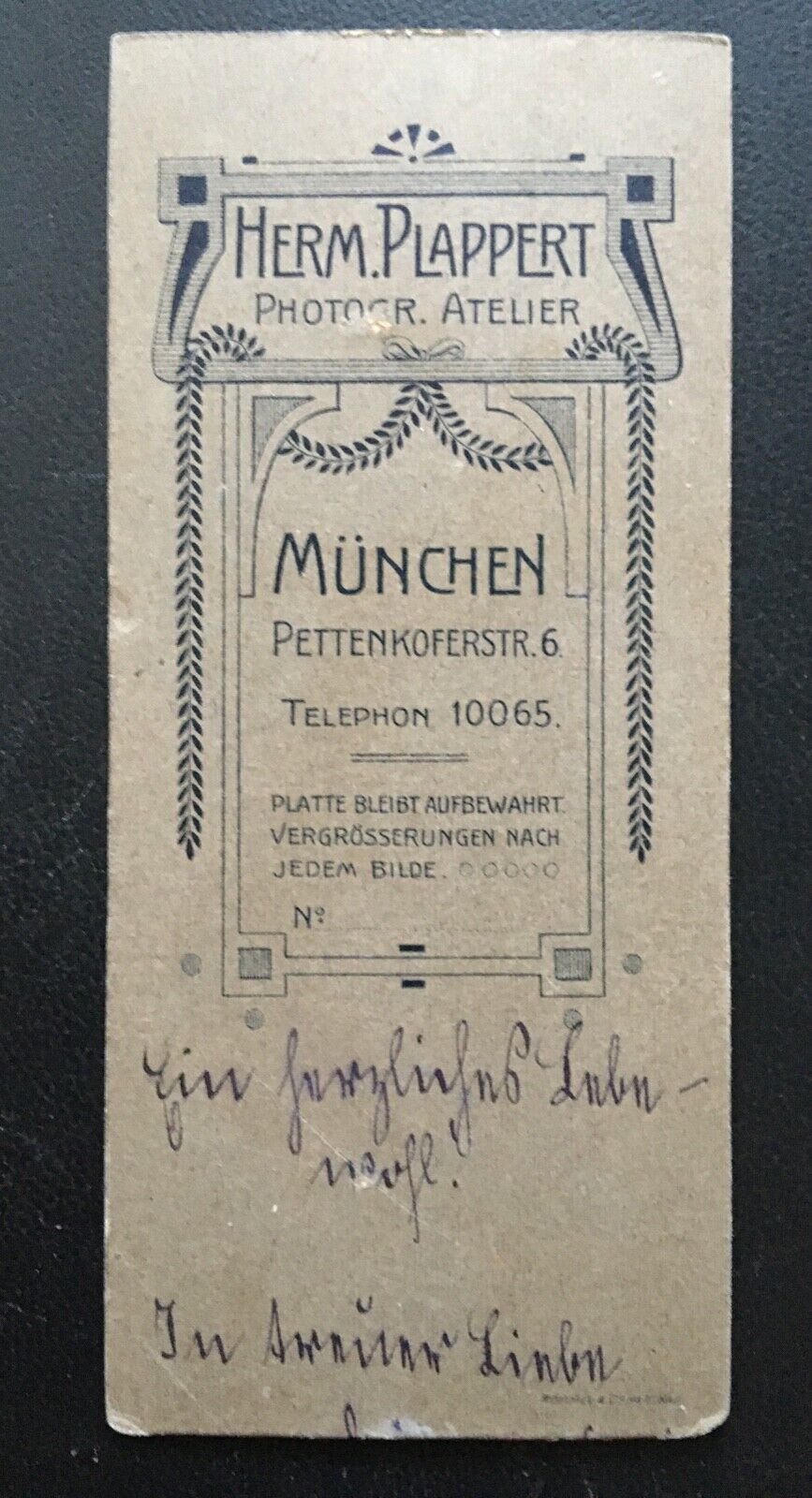 Foto Junge Frau Blumen Mädchen - Herm.Plappert München ca.4,9x11,2cm 400683 TH