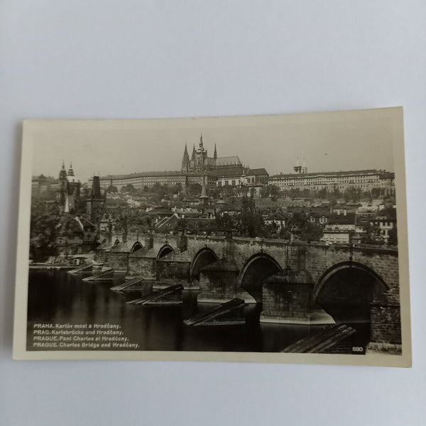 Praha 719