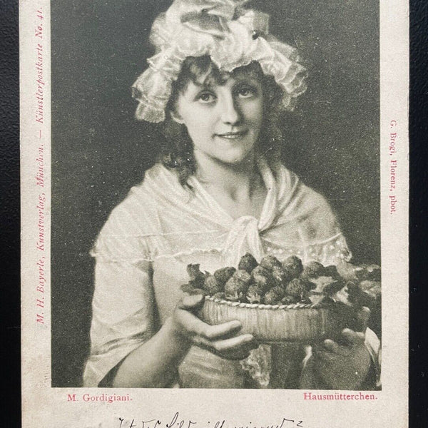Hausmütterchen M.Gordigiani Frau Hut Tracht Beeren Schüssel Korb 400590 TH A