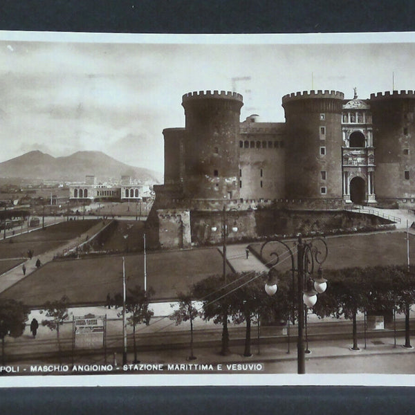 Napoli Maschio Angioino Stazione Marittima e Vesuvio JW 410210 F