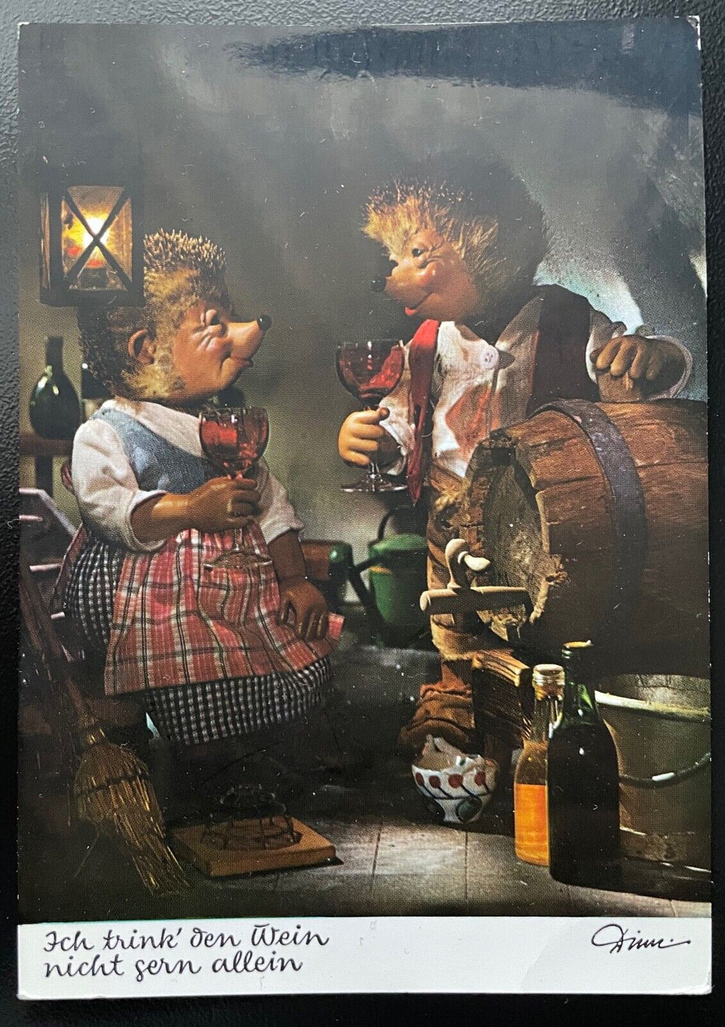 Mecki Igel Trink den Wein nicht gern allein Glas Fass Puppe Hörzu Diehl 400604TH
