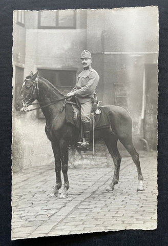 Porträt Soldat Pferd Uniform Feldmütze Bart Degen Militär Krieg 400267 TH