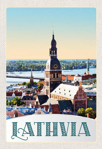 Schild Spruch Lathvia Lettland Kirche Fluss Brücke Stadt JW