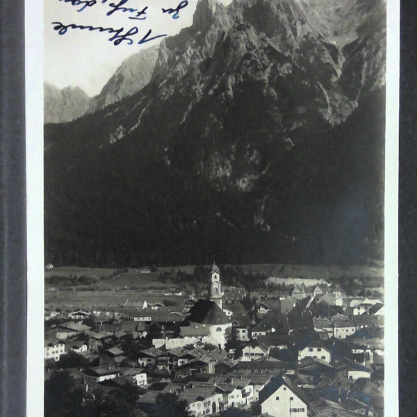 Mittenwald mit Viererspitze Kirche Berge 140429 jw J