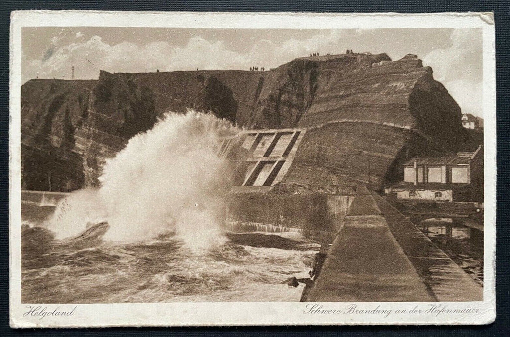 Helgoland Schwere Brandung Hafenmauer Schleswig-Holstein Deutschland 401075 TH A