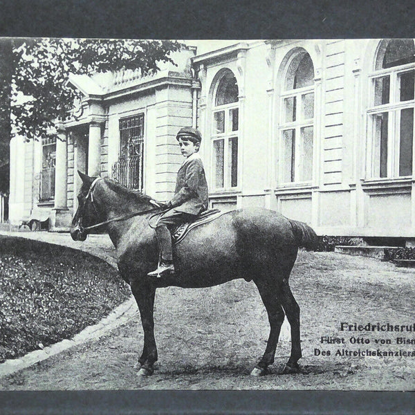 Friedrichsruh Bismarcks Enkel auf Pferd JW 500234 C