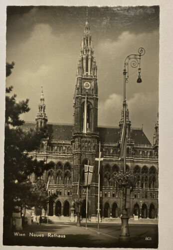 Wien Neues Rathaus Flagge 84011