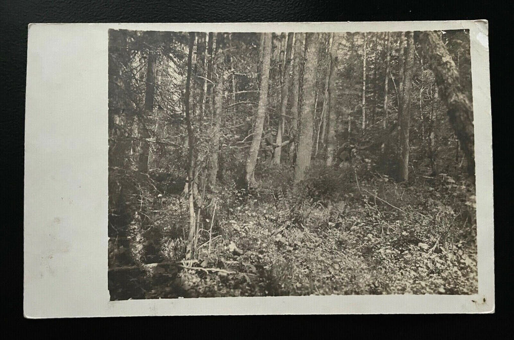 Wald Bäume Strauch Rastplatz Feldpostkarte Militär Krieg 402450  A