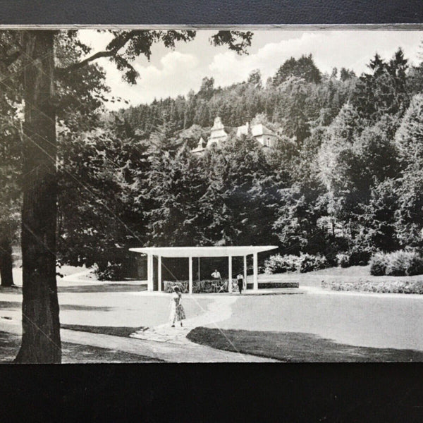 Bad Schwalbach - Stahlbrunnen - Frau im Park 968 TH
