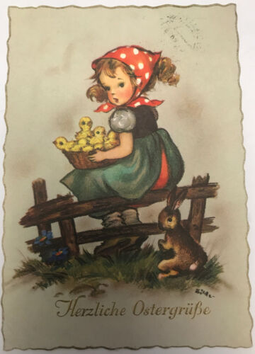 Osterkarte, Ostergrüße, Kind am Zaun sitzend mit Hase und Kücken